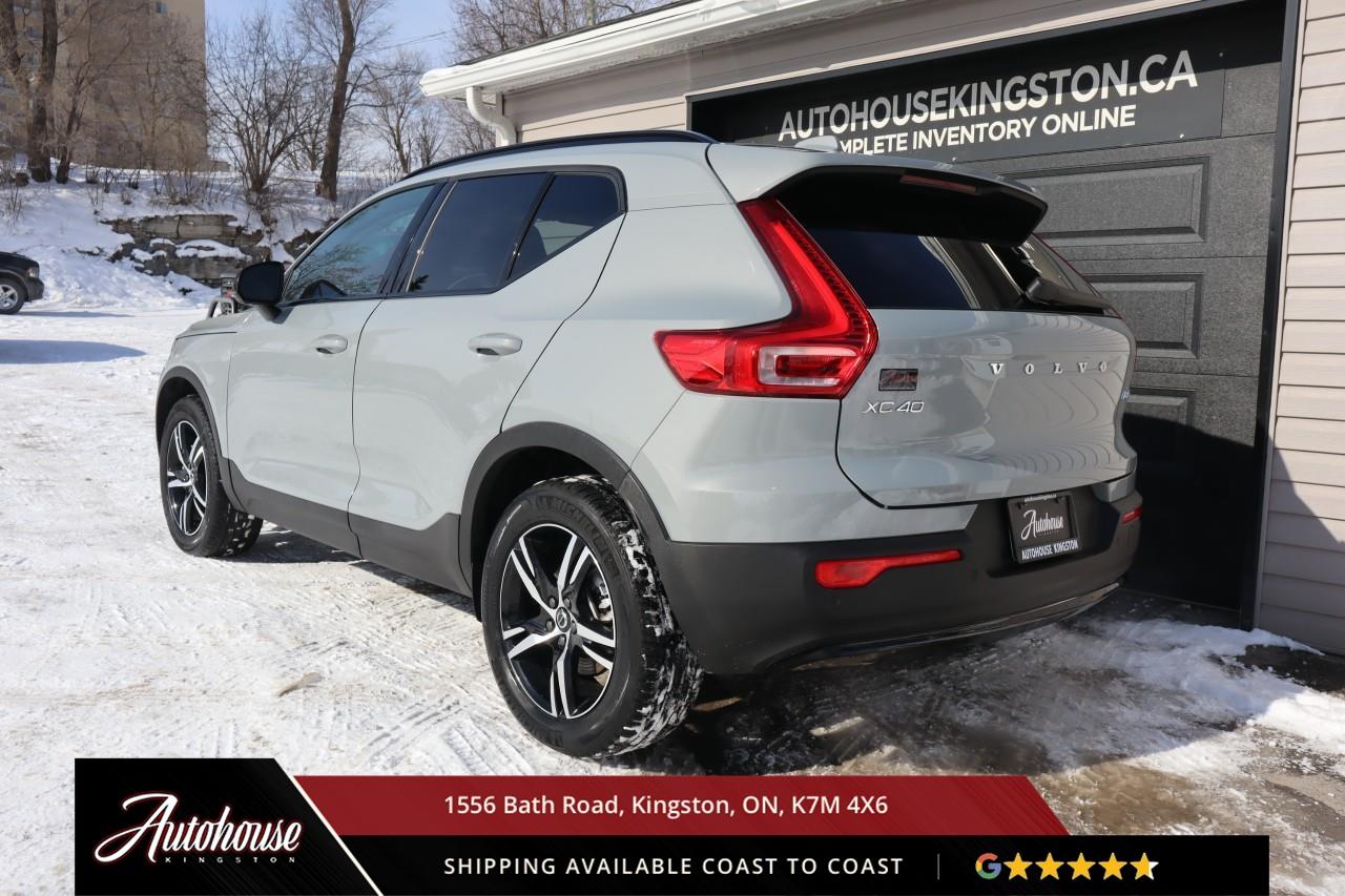 2024 Volvo XC40 B5 Core Dark Theme LEATHER - GOOGLE NAVIGATION Photo4