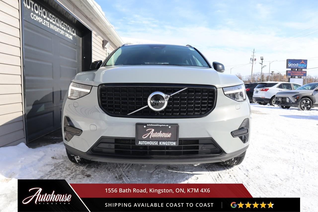 2024 Volvo XC40 B5 Core Dark Theme LEATHER - GOOGLE NAVIGATION Photo