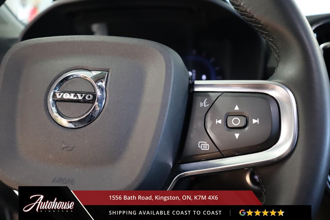 2024 Volvo XC40 B5 Core Dark Theme LEATHER - GOOGLE NAVIGATION Photo