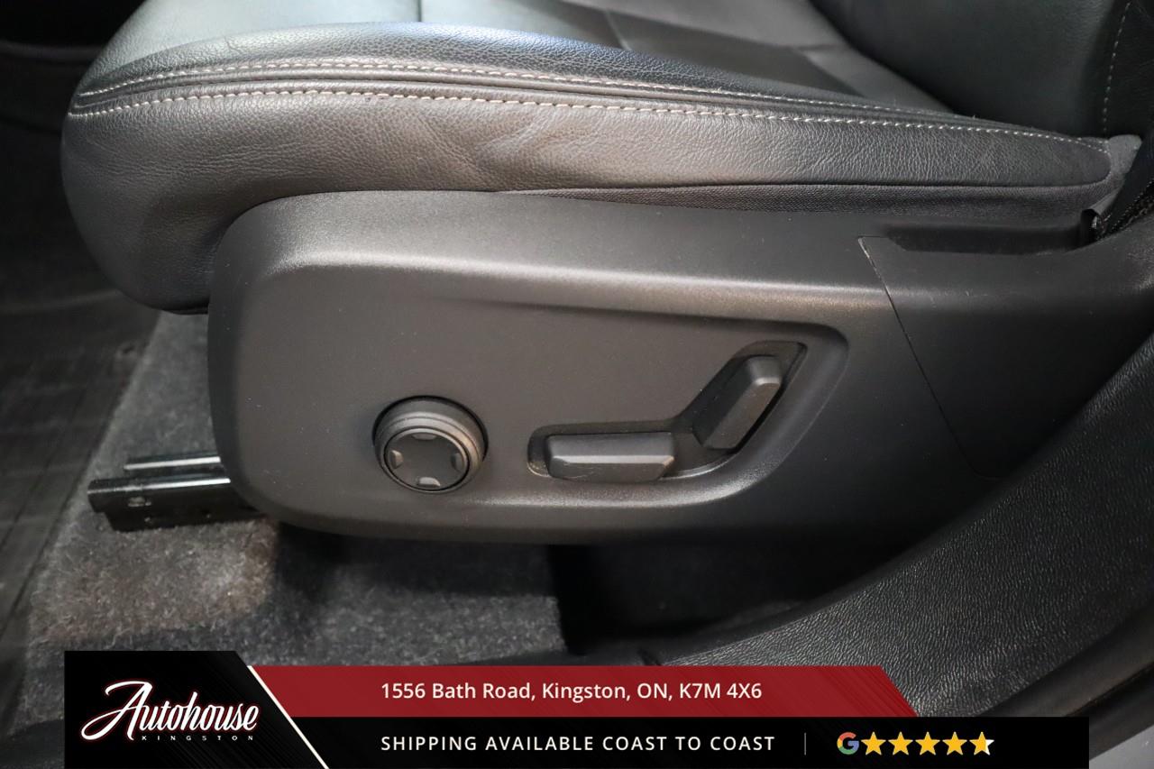 2024 Volvo XC40 B5 Core Dark Theme LEATHER - GOOGLE NAVIGATION Photo