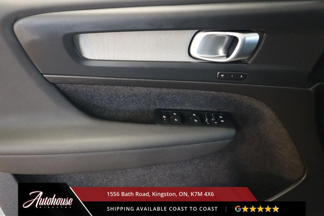 2024 Volvo XC40 B5 Core Dark Theme LEATHER - GOOGLE NAVIGATION Photo