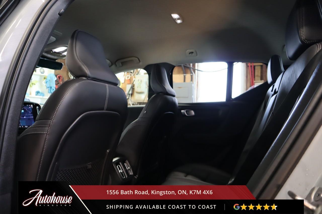 2024 Volvo XC40 B5 Core Dark Theme LEATHER - GOOGLE NAVIGATION Photo