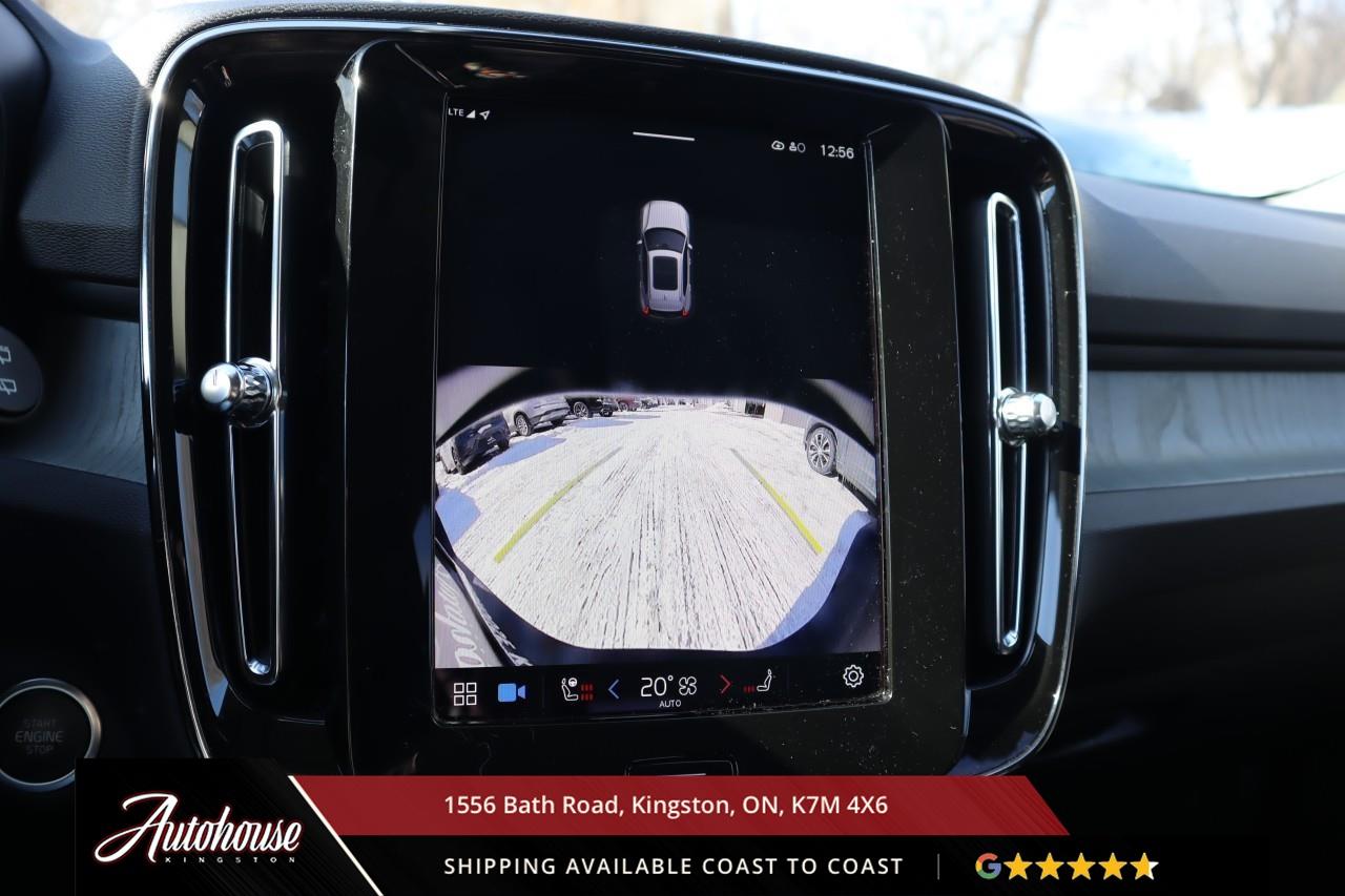 2024 Volvo XC40 B5 Core Dark Theme LEATHER - GOOGLE NAVIGATION Photo