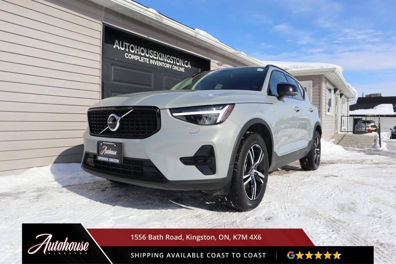 2024 Volvo XC40 B5 Core Dark Theme LEATHER - GOOGLE NAVIGATION Photo