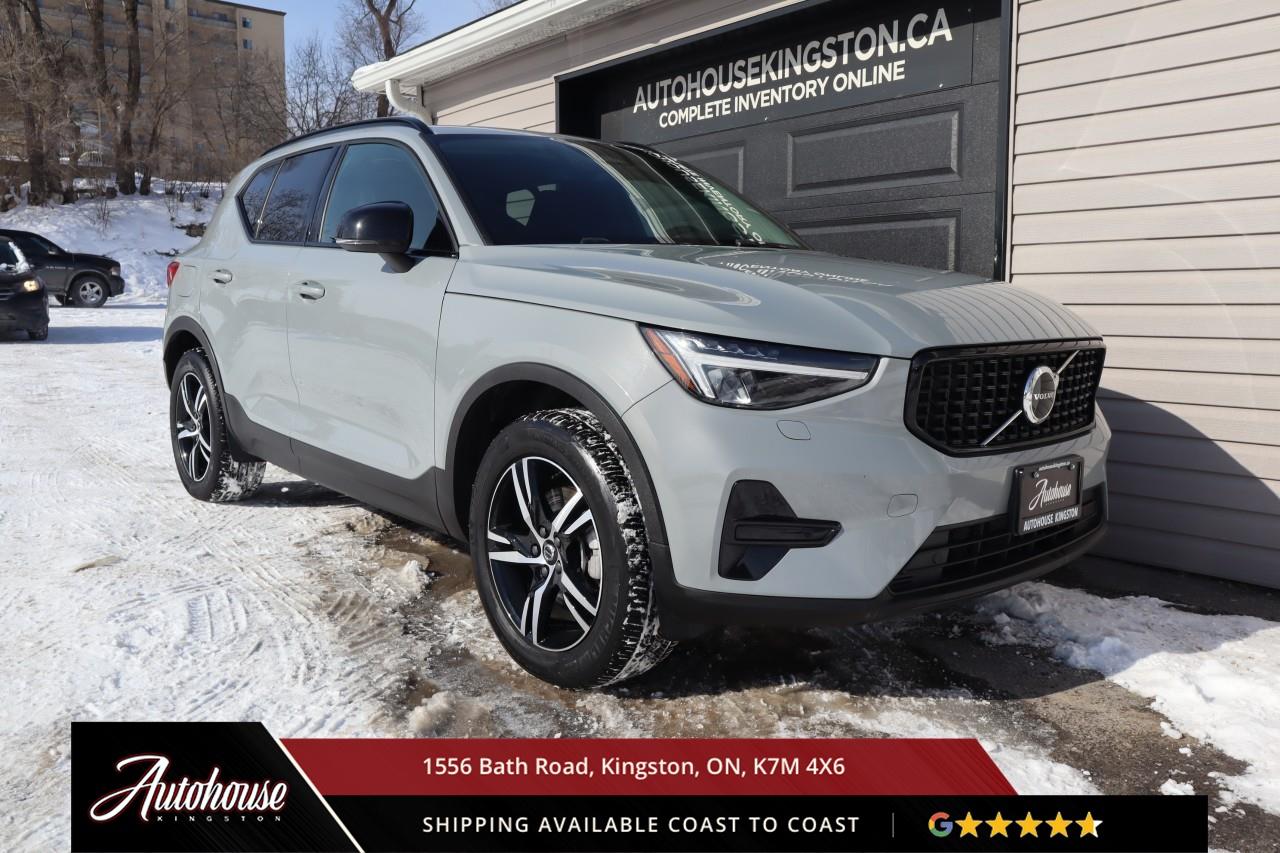 2024 Volvo XC40 B5 Core Dark Theme LEATHER - GOOGLE NAVIGATION Photo