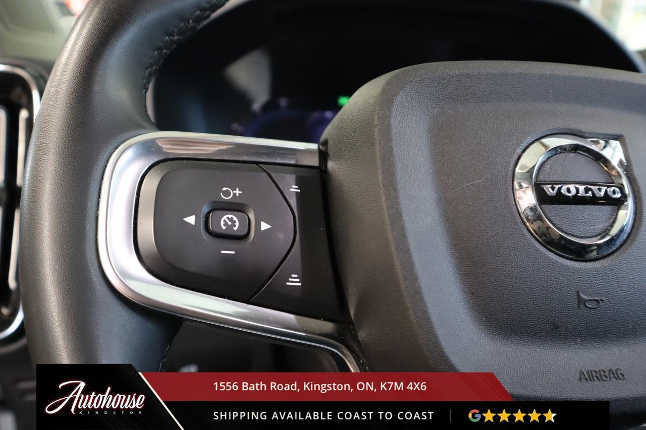2024 Volvo XC40 B5 Core Dark Theme LEATHER - GOOGLE NAVIGATION Photo