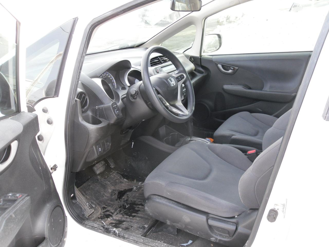 2013 Honda Fit 5dr HB Auto LX Photo