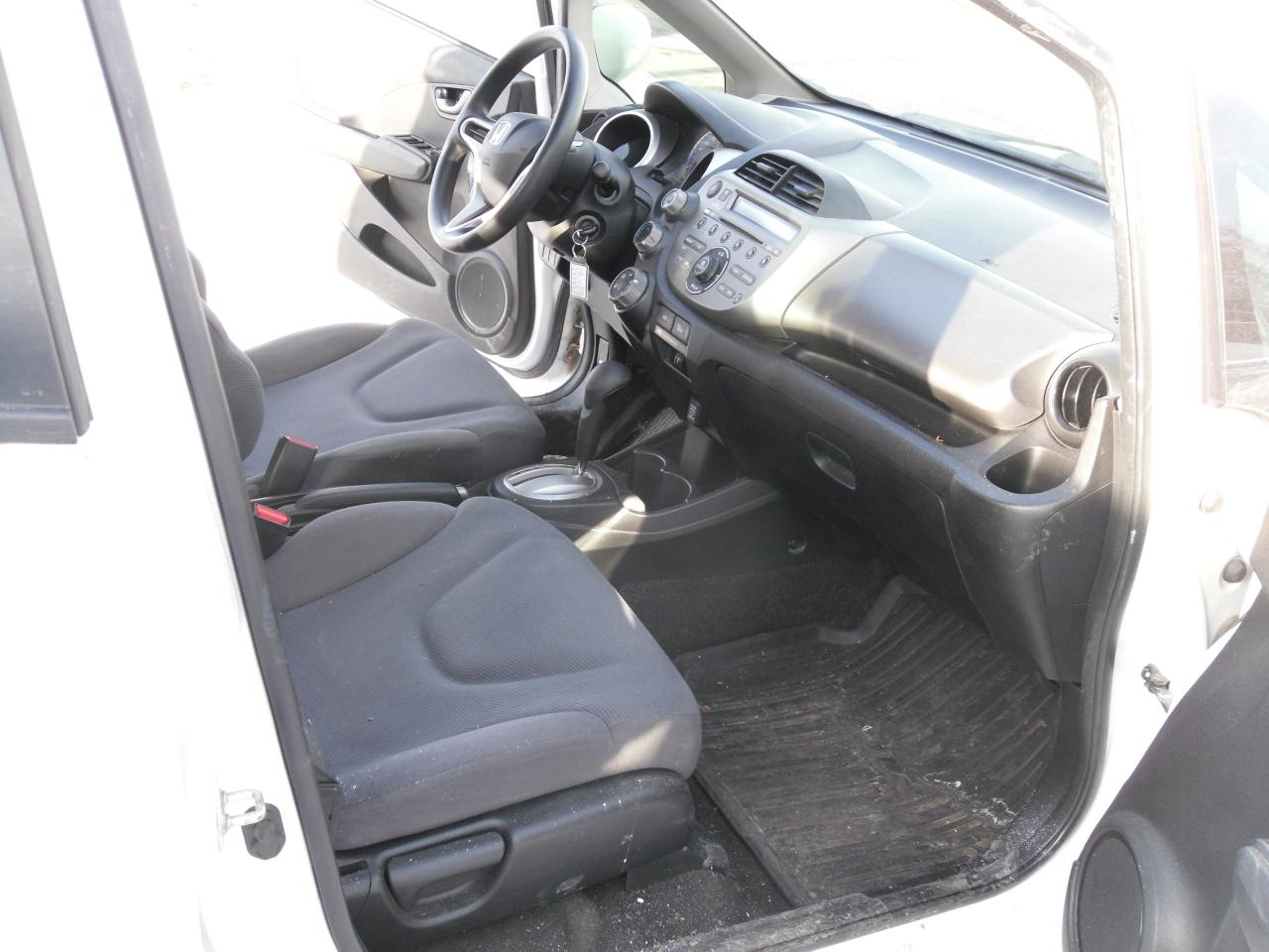 2013 Honda Fit 5dr HB Auto LX Photo