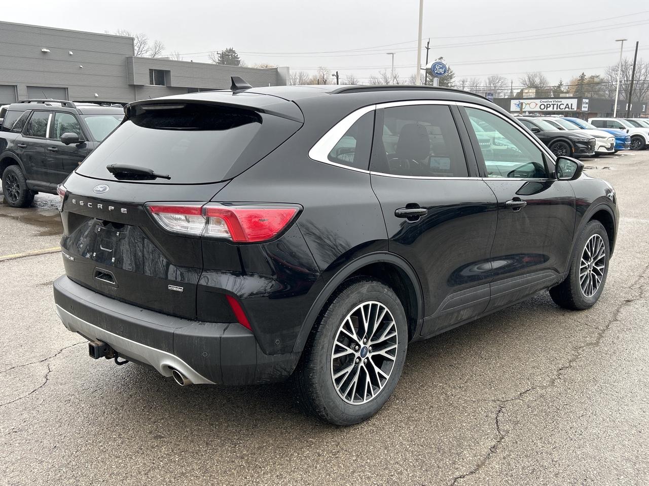 2022 Ford Escape Titanium Plug-In Hybrid FWD Photo4