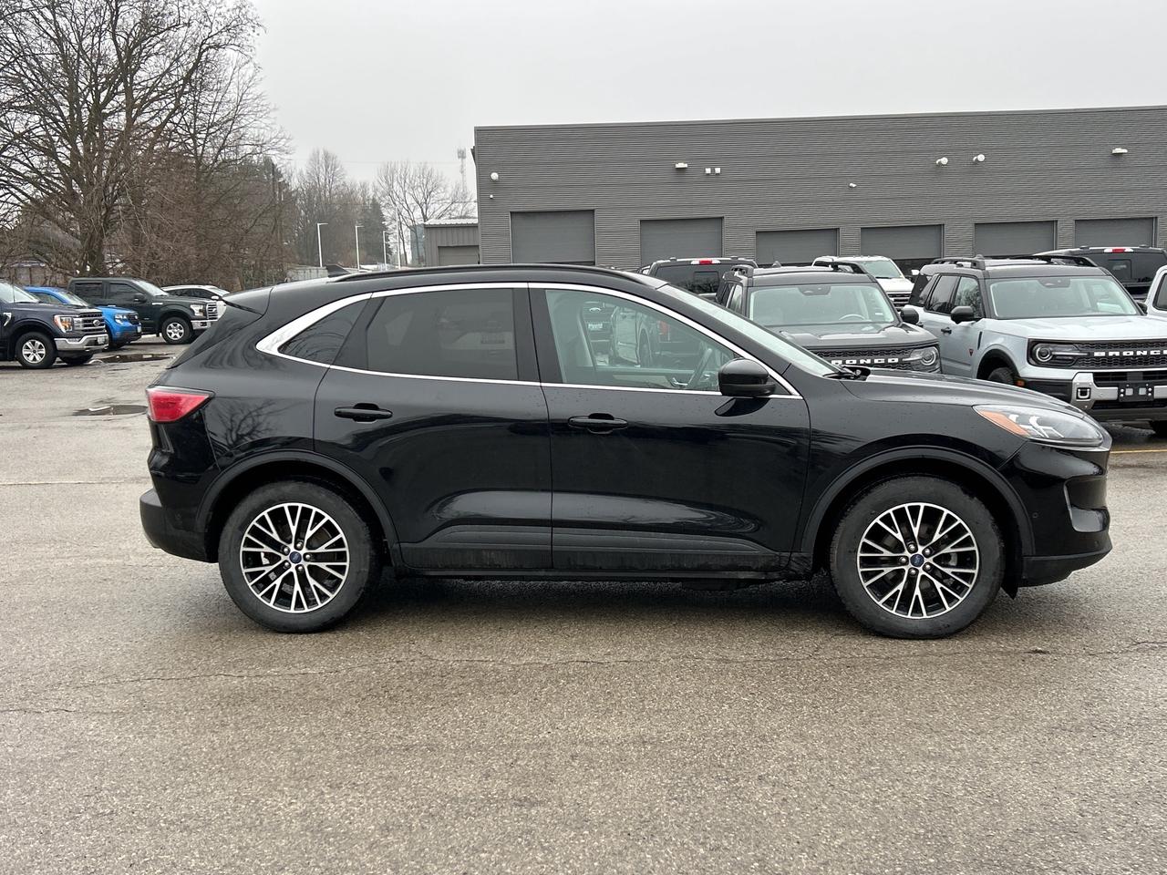 2022 Ford Escape Titanium Plug-In Hybrid FWD Photo
