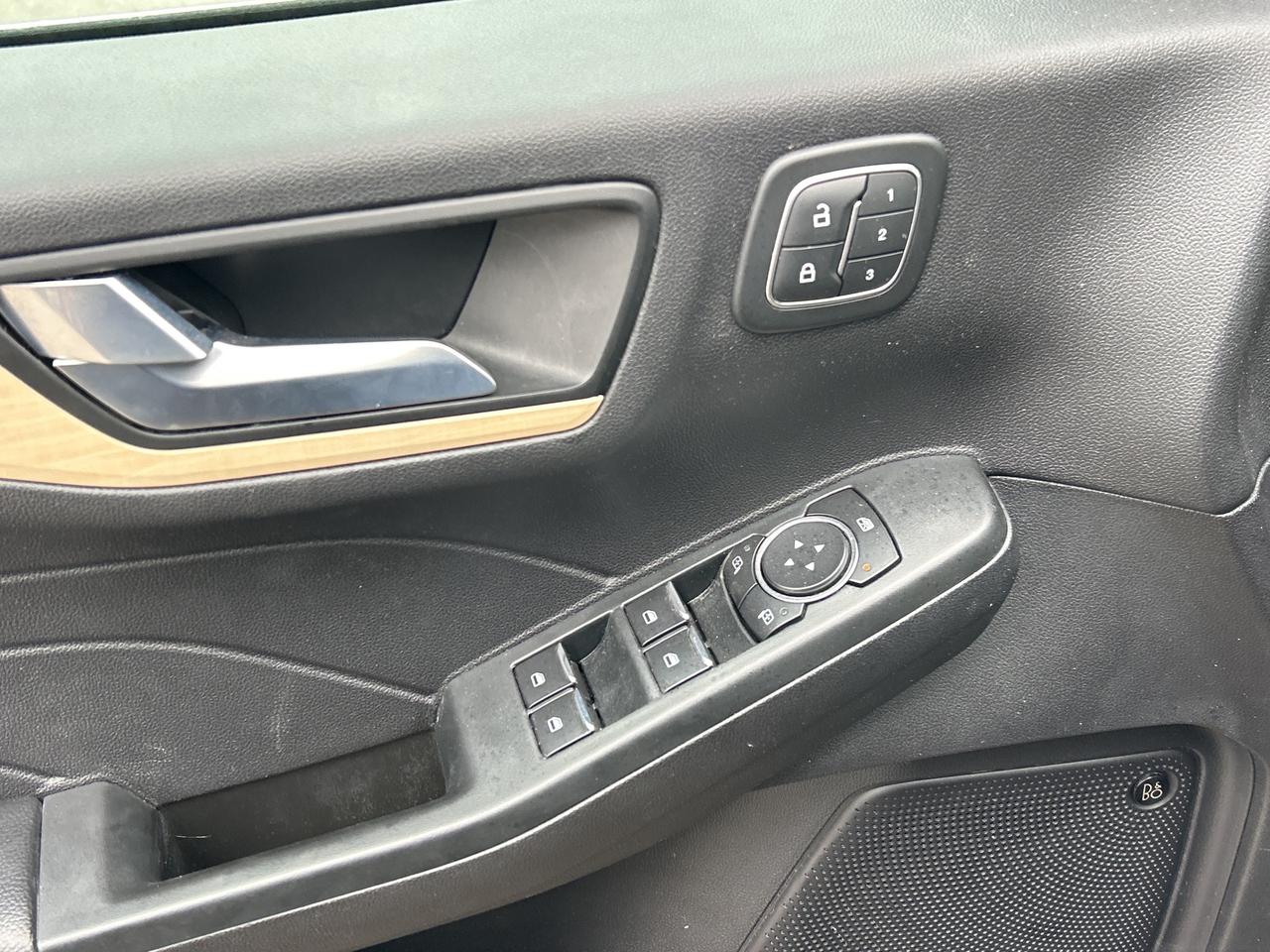 2022 Ford Escape Titanium Plug-In Hybrid FWD Photo