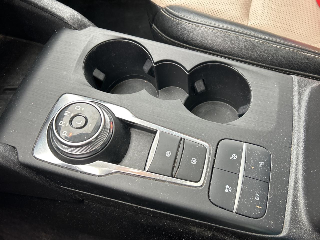 2022 Ford Escape Titanium Plug-In Hybrid FWD Photo