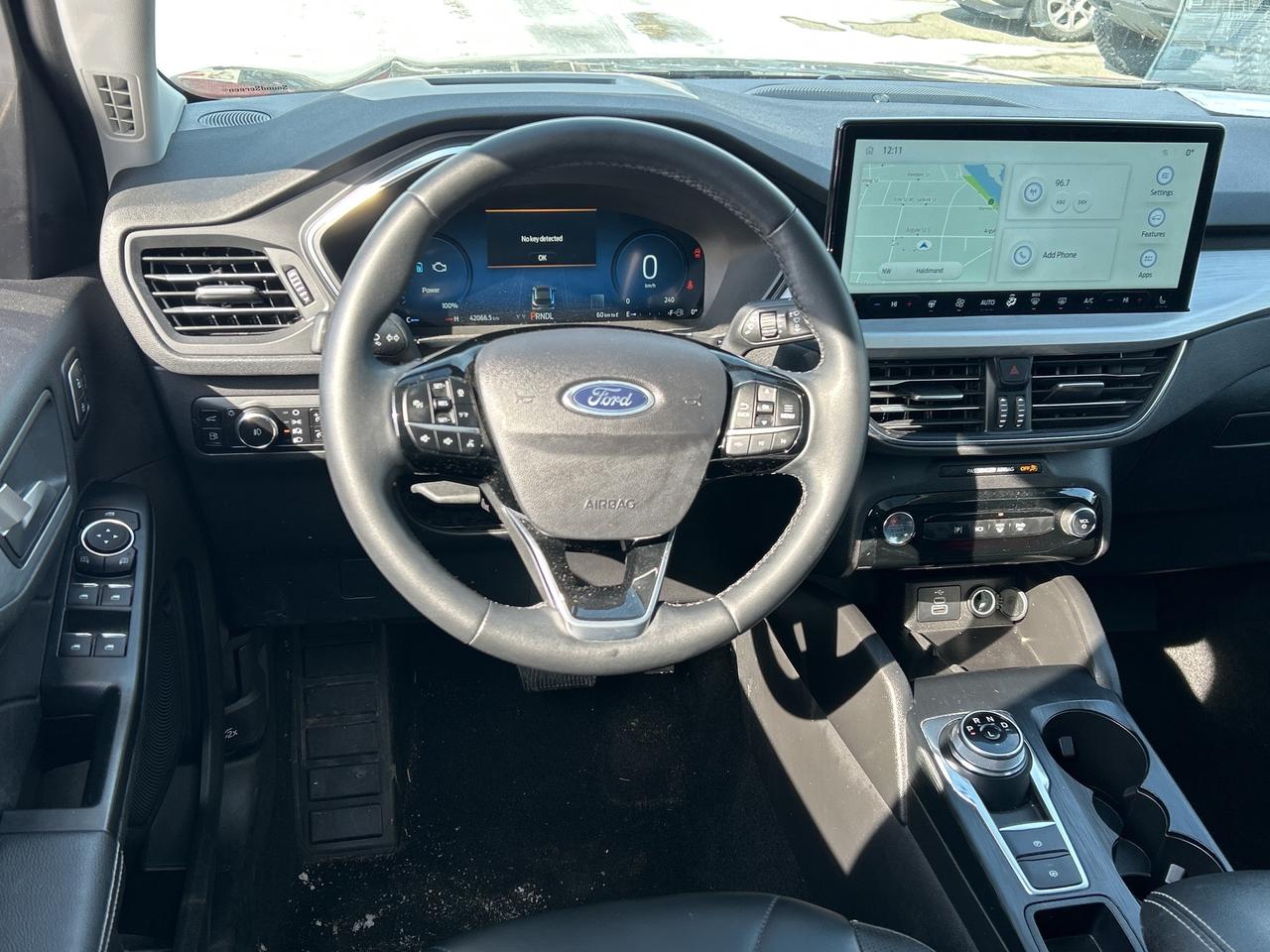 2025 Ford Escape Platinum AWD Photo