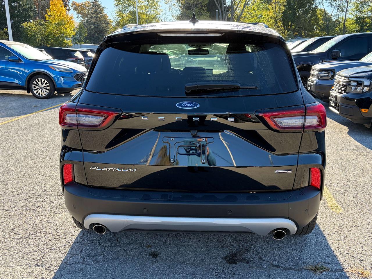 2025 Ford Escape Platinum AWD Photo3