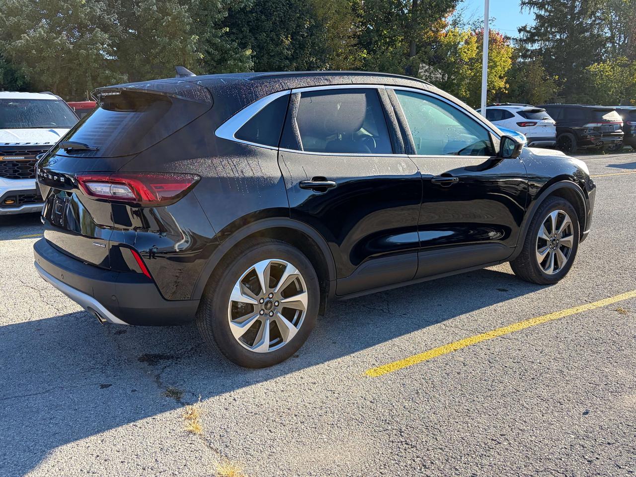 2025 Ford Escape Platinum AWD Photo