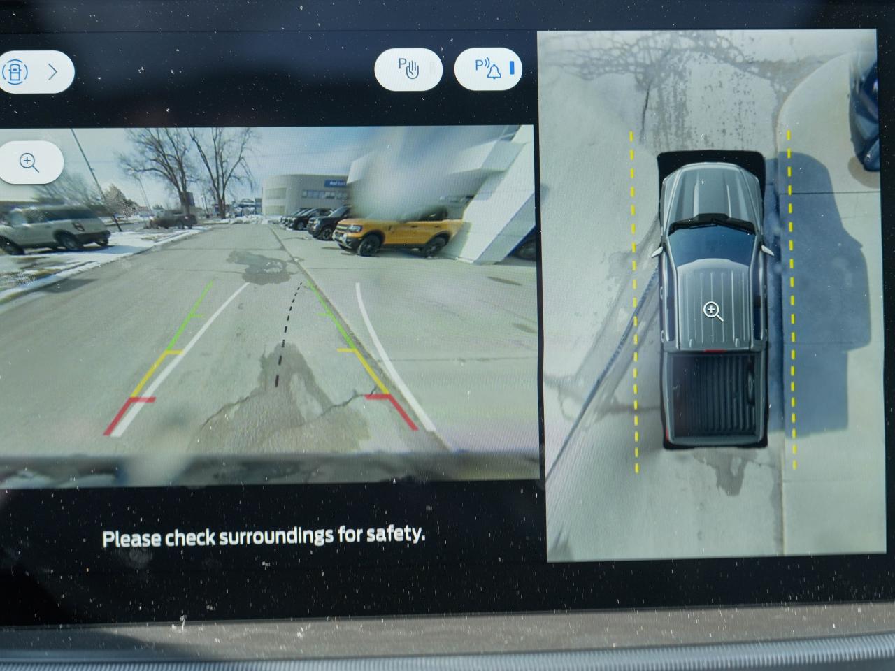 2026 Ford F-150 LARIAT | SUPER CREW | LEATHER | PANO ROOF Photo