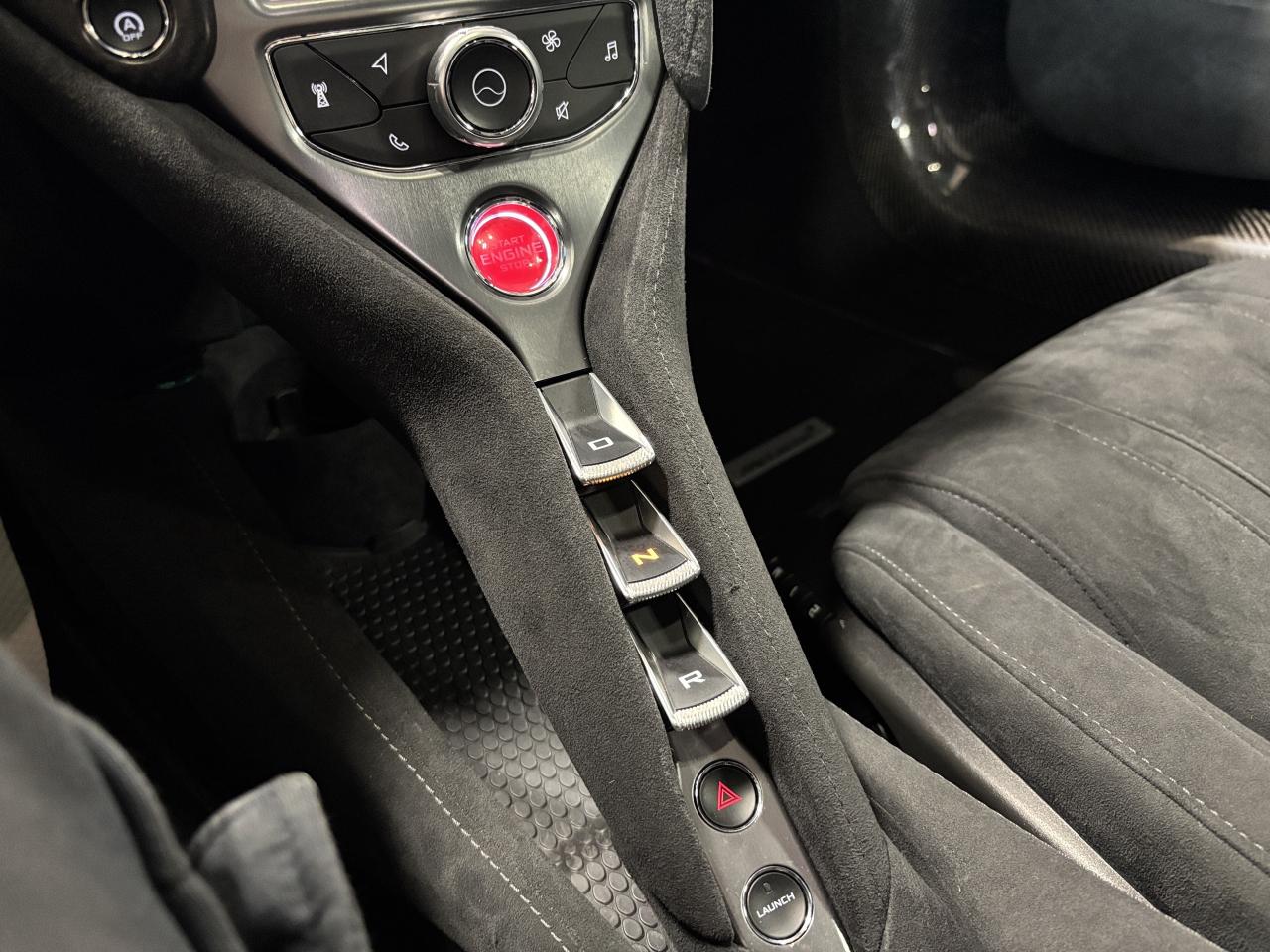 2019 McLaren 720S 710HP|RWD|V8TWINTURBO|NO LUX TAX|BUTTERFLYDOORS|+ Photo