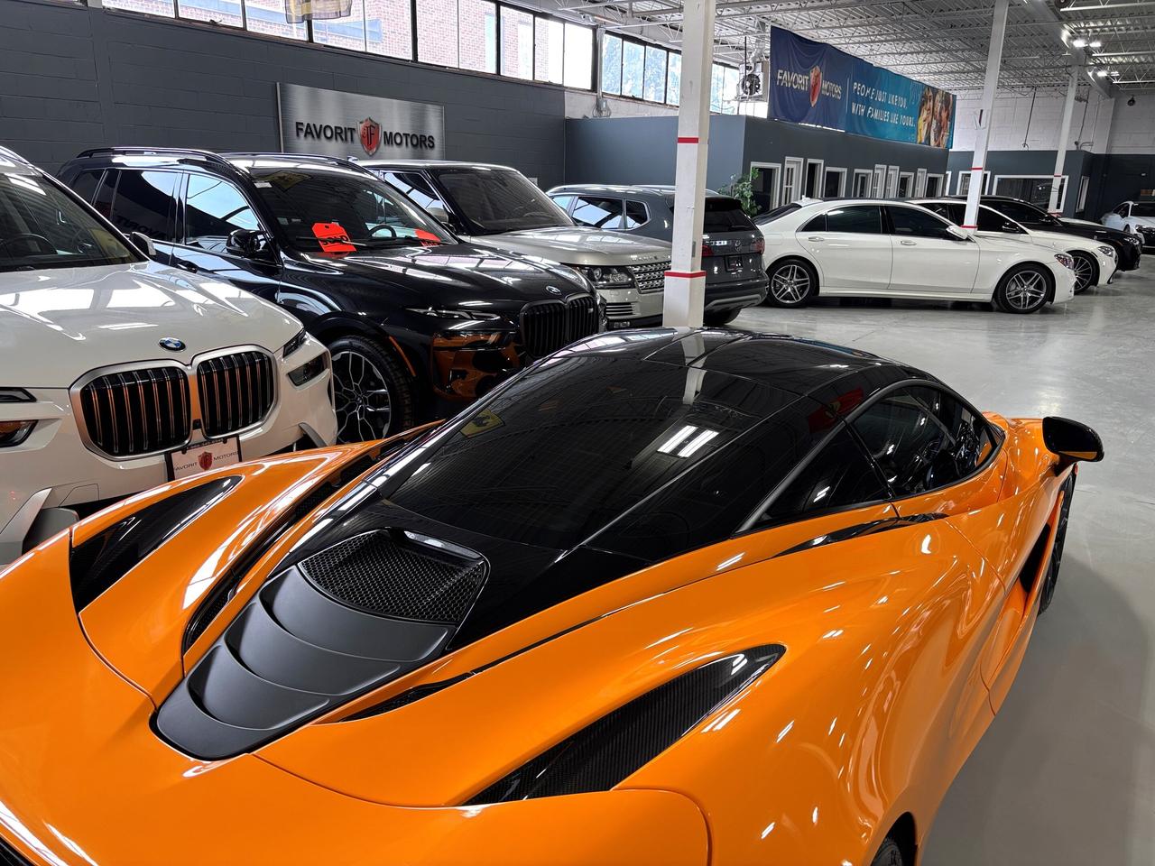 2019 McLaren 720S 710HP|RWD|V8TWINTURBO|NO LUX TAX|BUTTERFLYDOORS|+ Photo