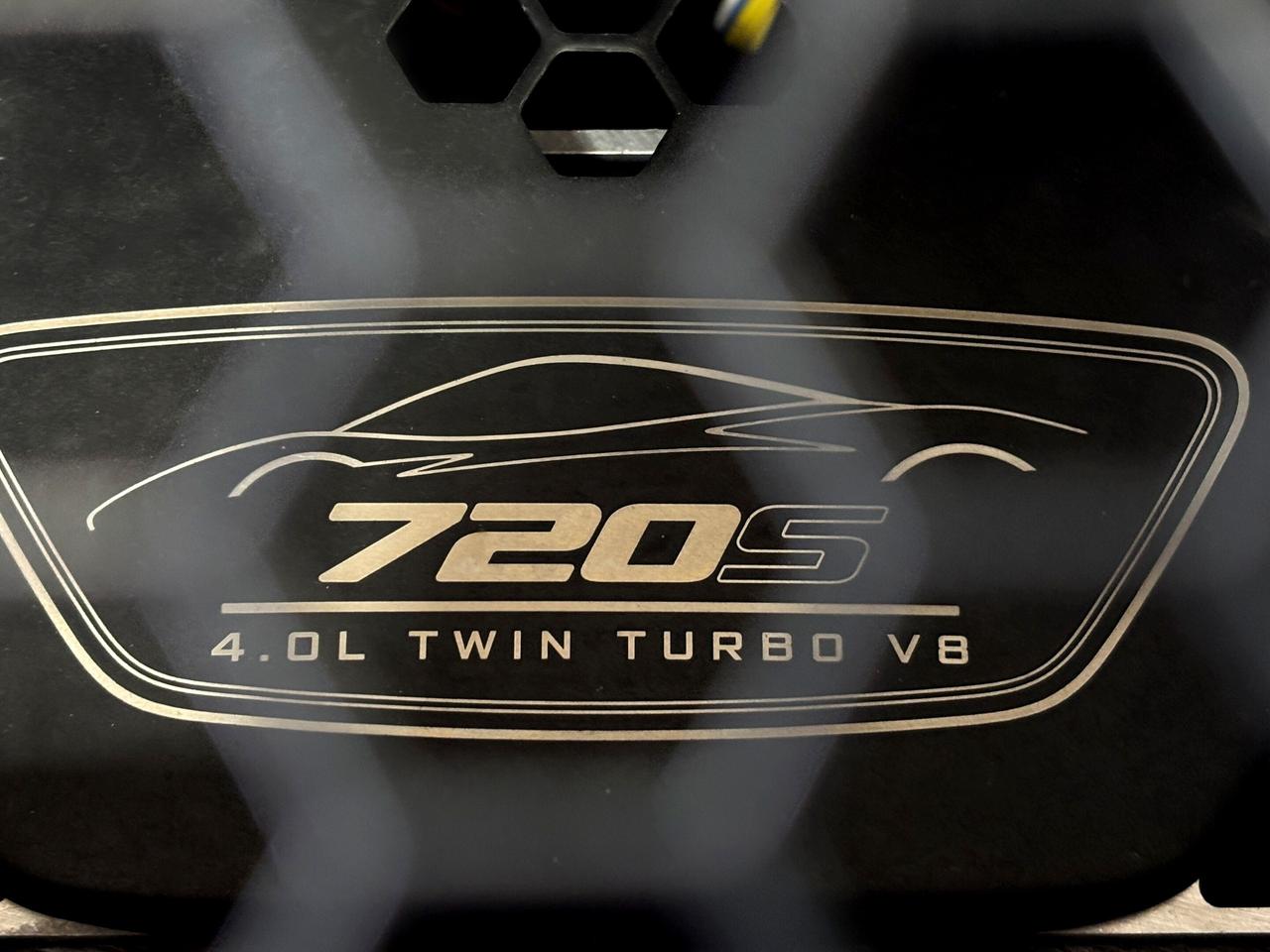 2019 McLaren 720S 710HP|RWD|V8TWINTURBO|NO LUX TAX|BUTTERFLYDOORS|+ Photo