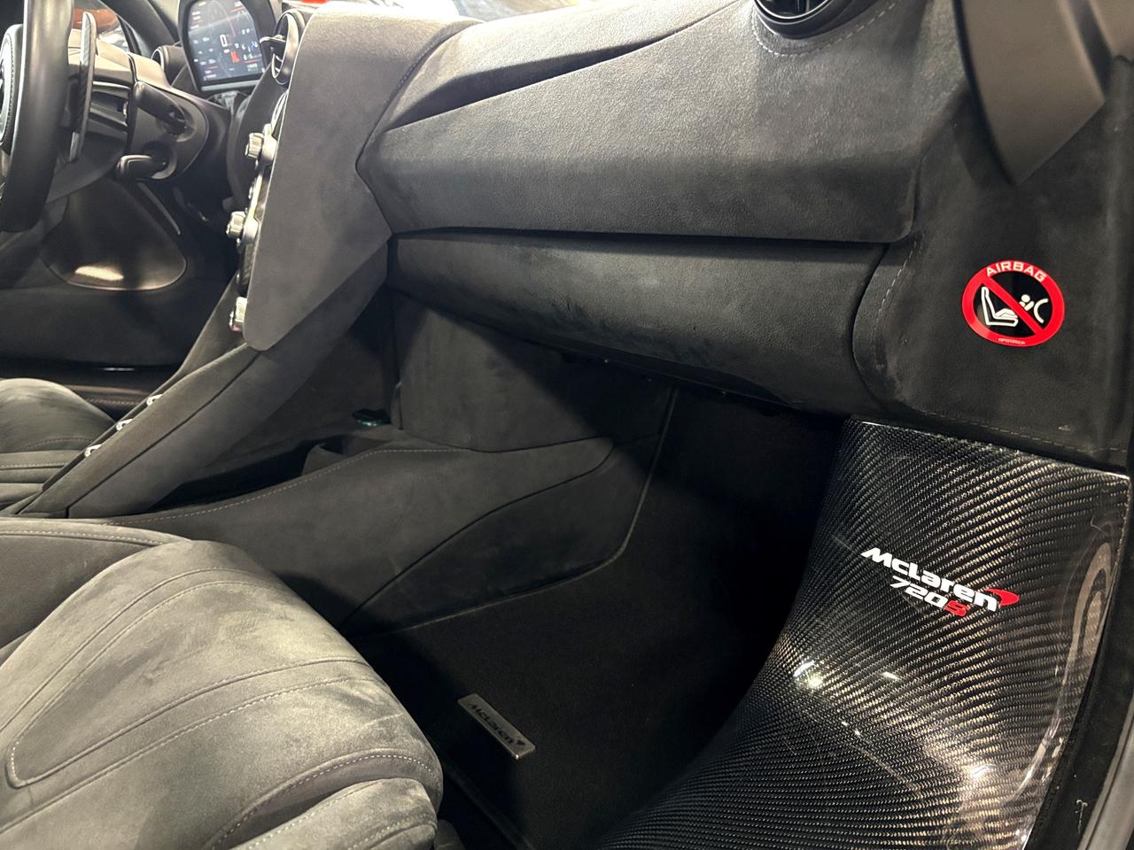 2019 McLaren 720S 710HP|RWD|V8TWINTURBO|NO LUX TAX|BUTTERFLYDOORS|+ Photo