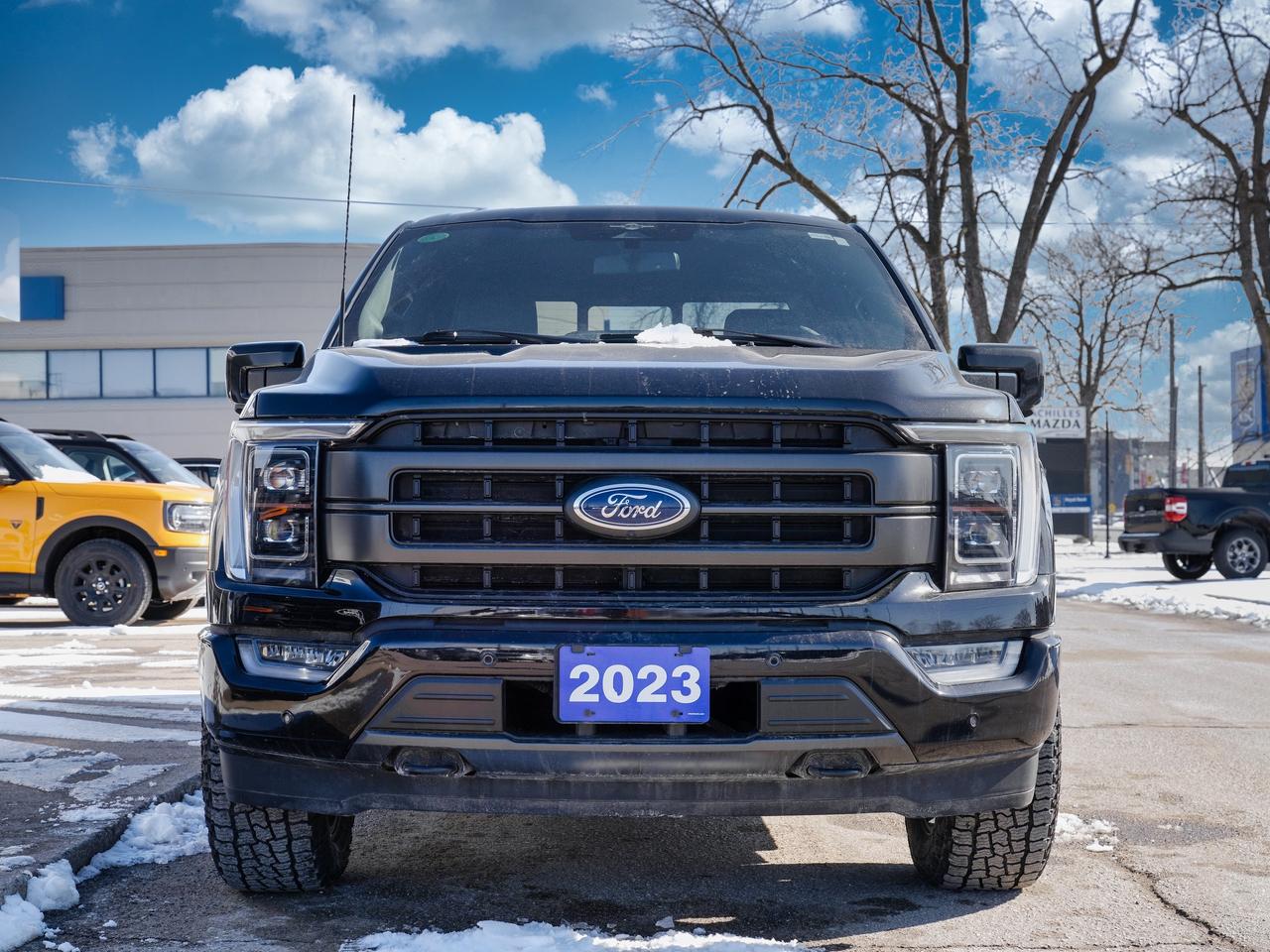 2023 Ford F-150 SUPER CREW | LEATHER | LOW KM | V8! Photo