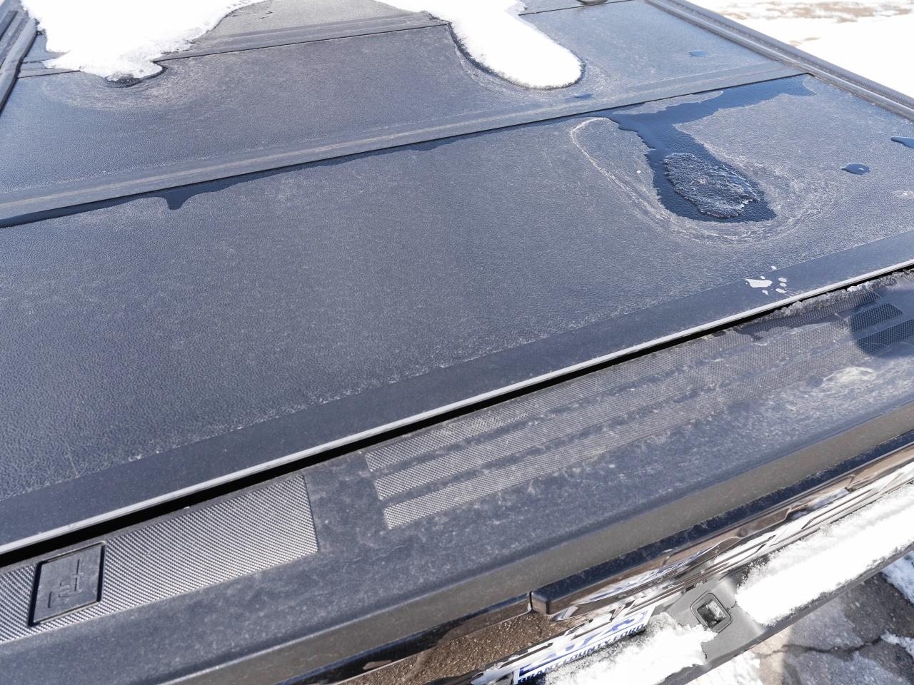 2023 Ford F-150 SUPER CREW | LEATHER | LOW KM | V8! Photo