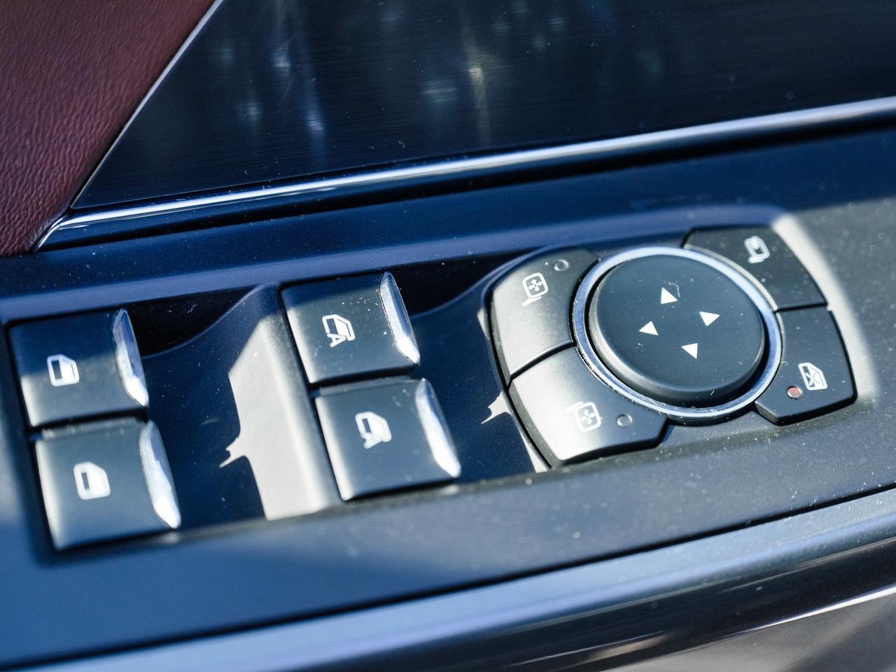 2023 Ford F-150 SUPER CREW | LEATHER | LOW KM | V8! Photo