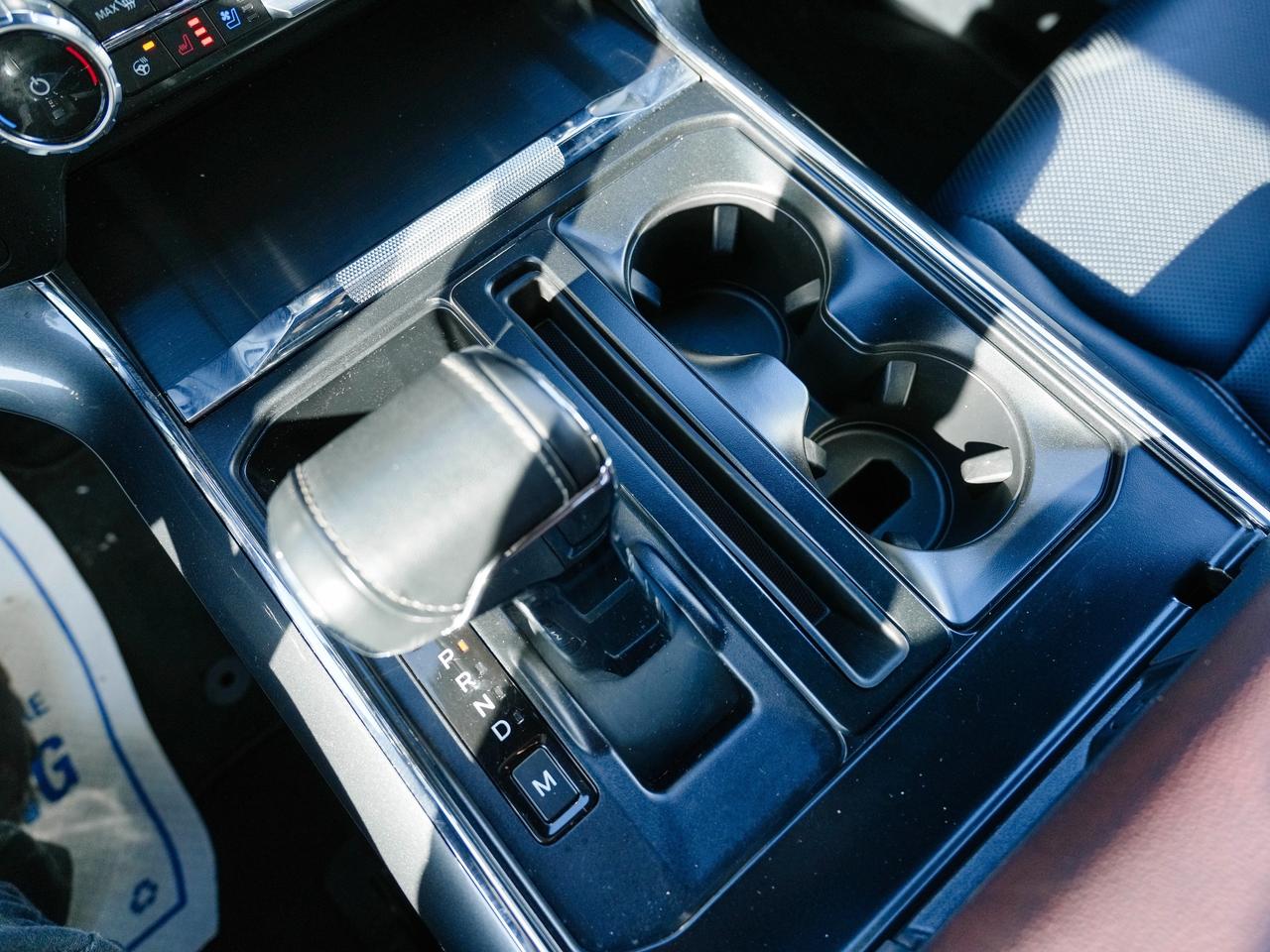 2023 Ford F-150 SUPER CREW | LEATHER | LOW KM | V8! Photo