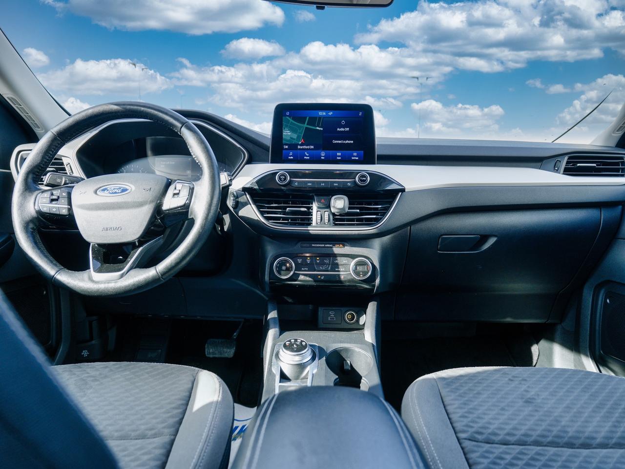 2021 Ford Escape SE MODEL/4X4/GREAT ON GAS! Photo