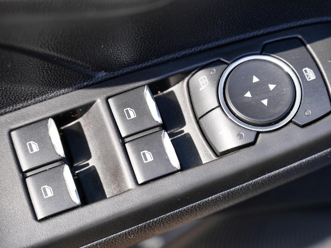 2021 Ford Escape SE MODEL/4X4/GREAT ON GAS! Photo