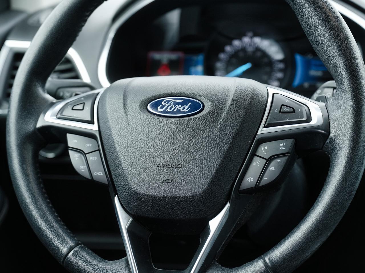 2021 Ford Edge TITANIUM | AWD | LOADED UP! | LEATHER | PANO ROOF Photo