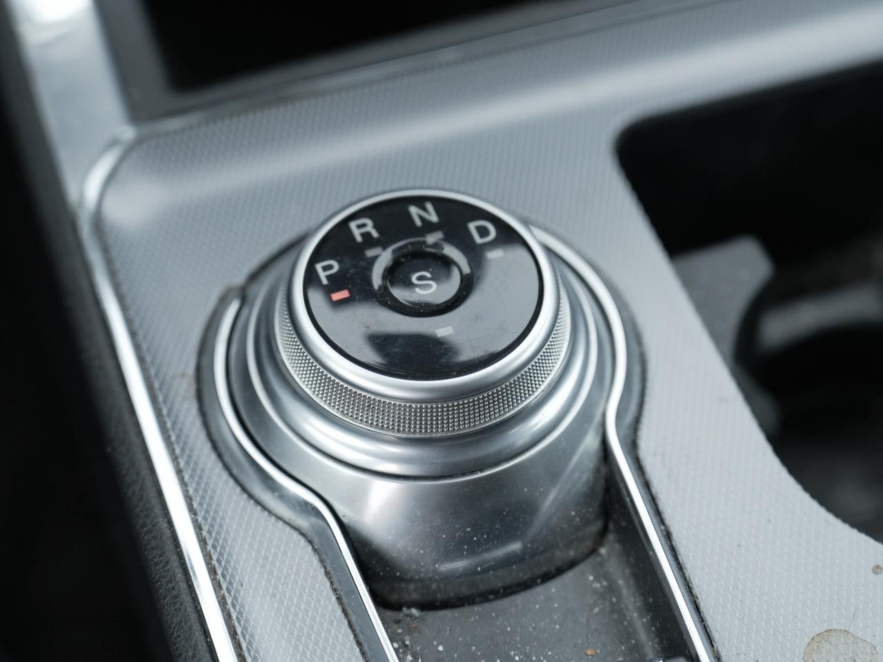 2021 Ford Edge TITANIUM | AWD | LOADED UP! | LEATHER | PANO ROOF Photo