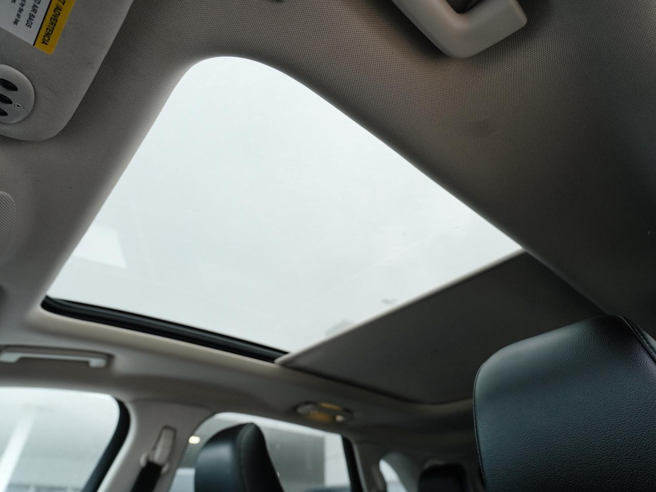 2021 Ford Edge TITANIUM | AWD | LOADED UP! | LEATHER | PANO ROOF Photo