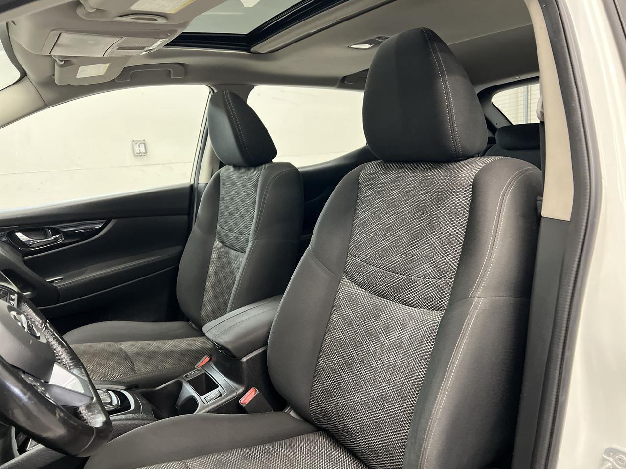2018 Nissan Qashqai SV | LOW KMS | SUNROOF | HTD SEATS | REMOTE START Photo