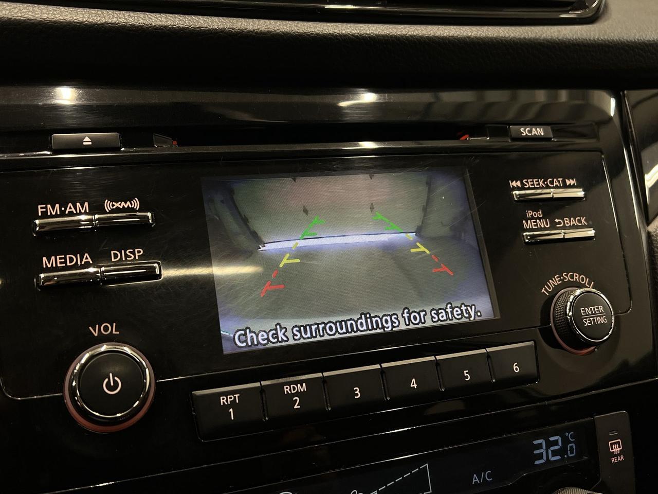 2018 Nissan Qashqai SV | LOW KMS | SUNROOF | HTD SEATS | REMOTE START Photo
