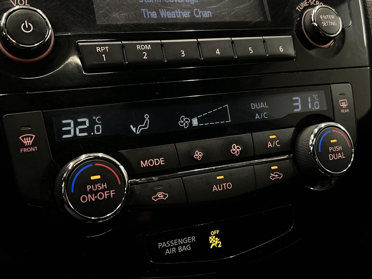 2018 Nissan Qashqai SV | LOW KMS | SUNROOF | HTD SEATS | REMOTE START Photo