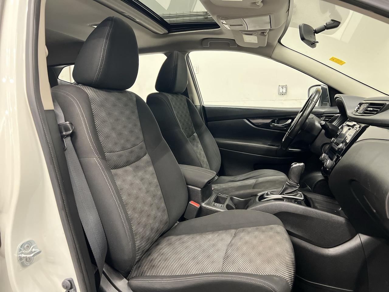 2018 Nissan Qashqai SV | LOW KMS | SUNROOF | HTD SEATS | REMOTE START Photo