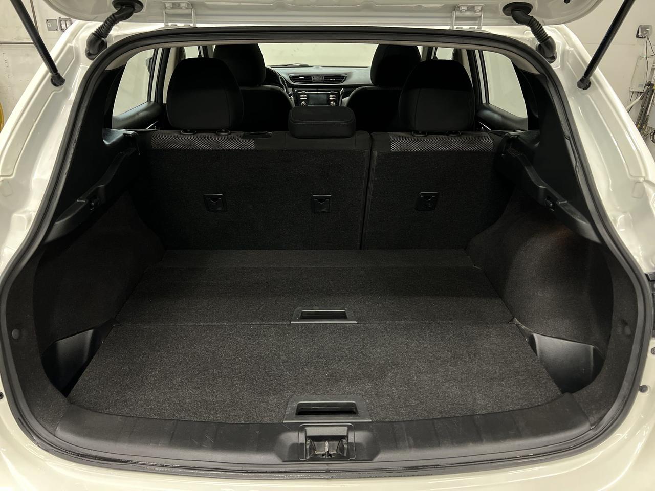 2018 Nissan Qashqai SV | LOW KMS | SUNROOF | HTD SEATS | REMOTE START Photo