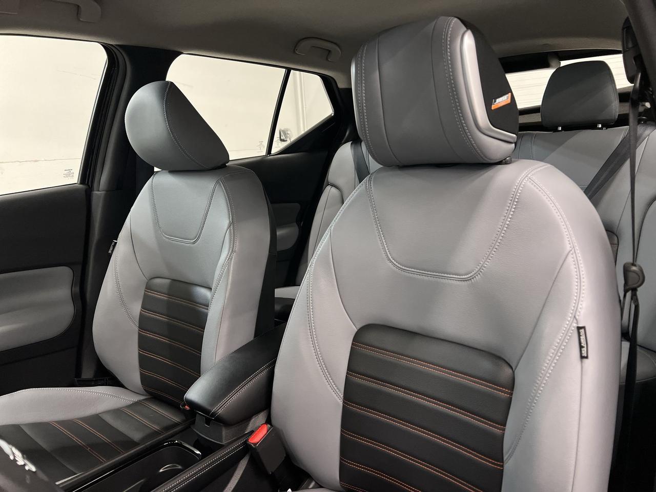 2024 Nissan Kicks SR | ONLY 13,000KMS! | LEATHER | CARPLAY Photo