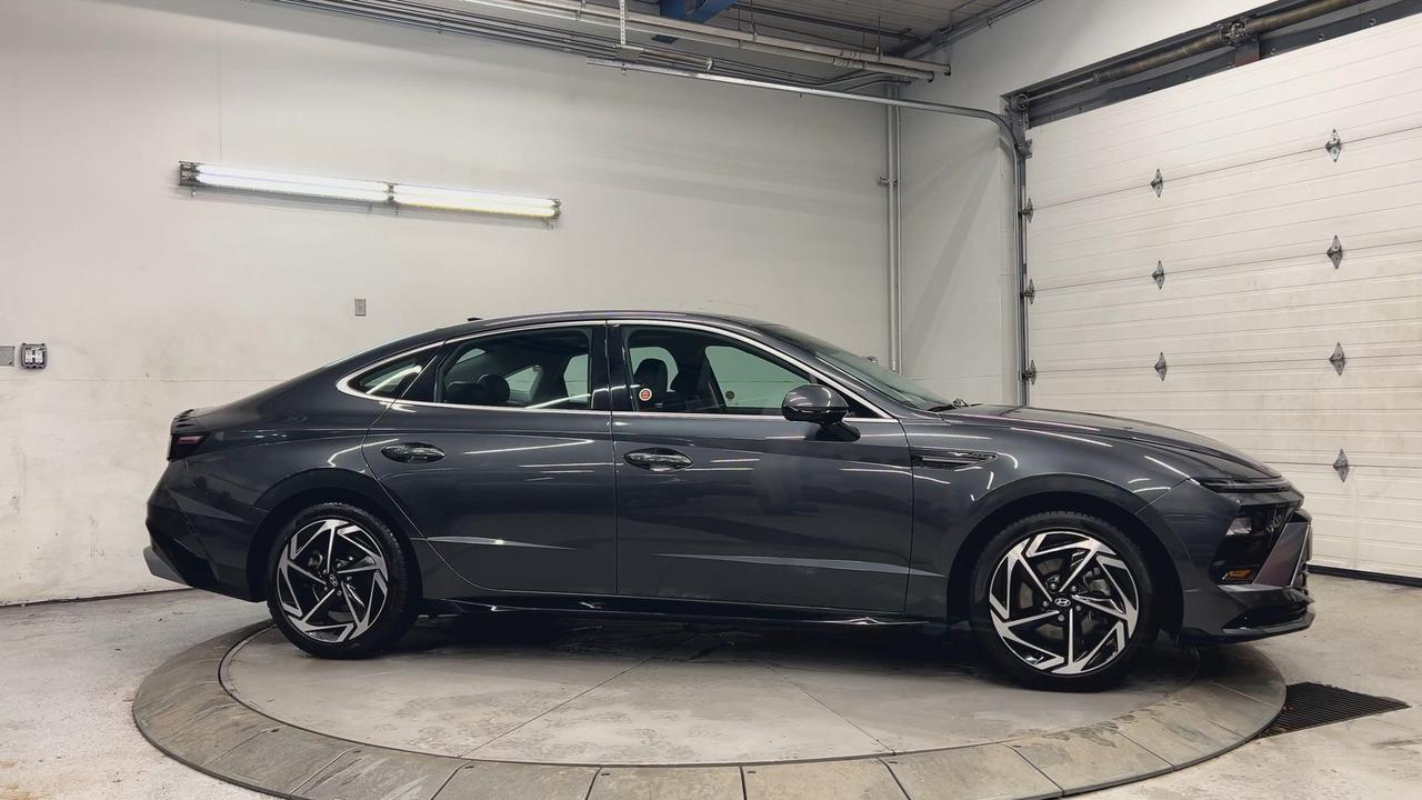 2025 Hyundai Sonata TREND AWD | COOLED LEATHER | PANO ROOF | CARPLAY Photo