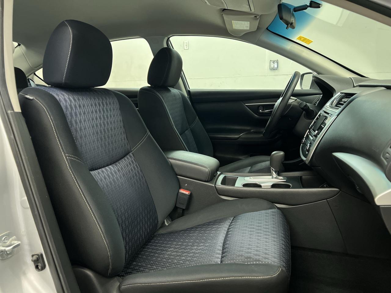 2016 Nissan Altima LOW KMS |BLUETOOTH |REAR CAM |KEYLESS ENTRY | A/C Photo