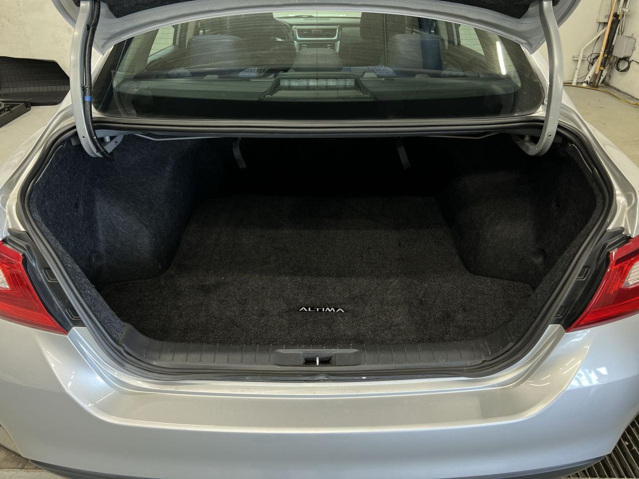 2016 Nissan Altima LOW KMS |BLUETOOTH |REAR CAM |KEYLESS ENTRY | A/C Photo