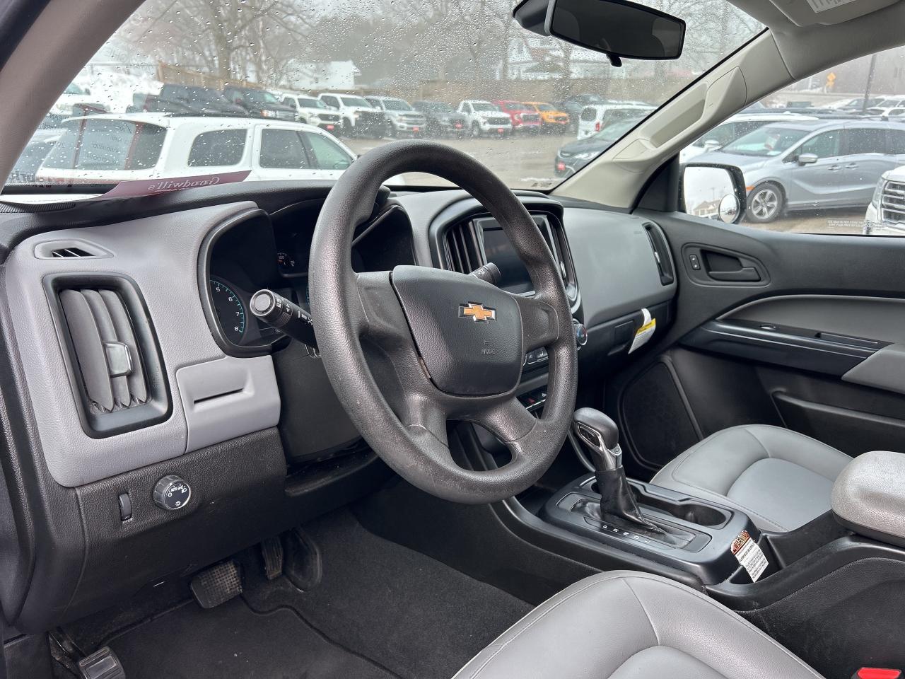 2022 Chevrolet Colorado WORK TRUCK, REAR WHEEL DRIVE, CLEAN CARFAX! - Photo #9