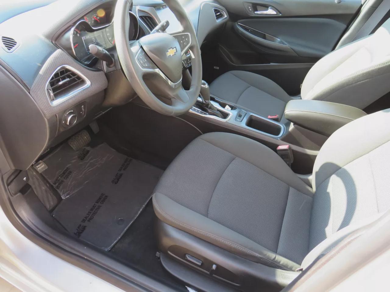 2016 Chevrolet Cruze LT  | Safety Certified | Clean Title | No Accidents | Alloy Rims | Remote Start | Power Seats | Digital Touchscreen | Reverse Camera | Heated Seats | Sunroof | Bose Sound System | Push Button Start | Cruise Control | Bluetooth Photo