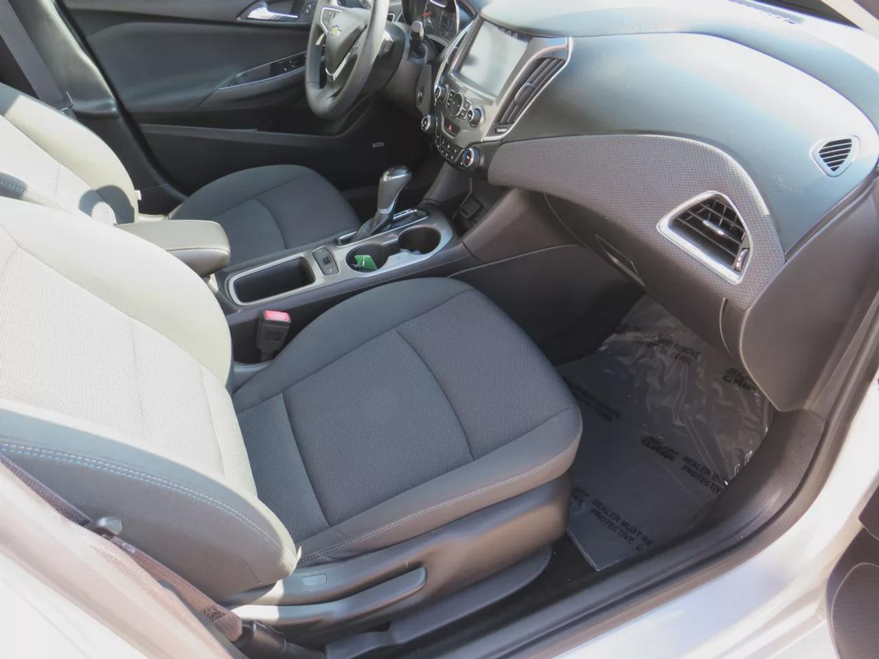 2016 Chevrolet Cruze LT  | Safety Certified | Clean Title | No Accidents | Alloy Rims | Remote Start | Power Seats | Digital Touchscreen | Reverse Camera | Heated Seats | Sunroof | Bose Sound System | Push Button Start | Cruise Control | Bluetooth Photo