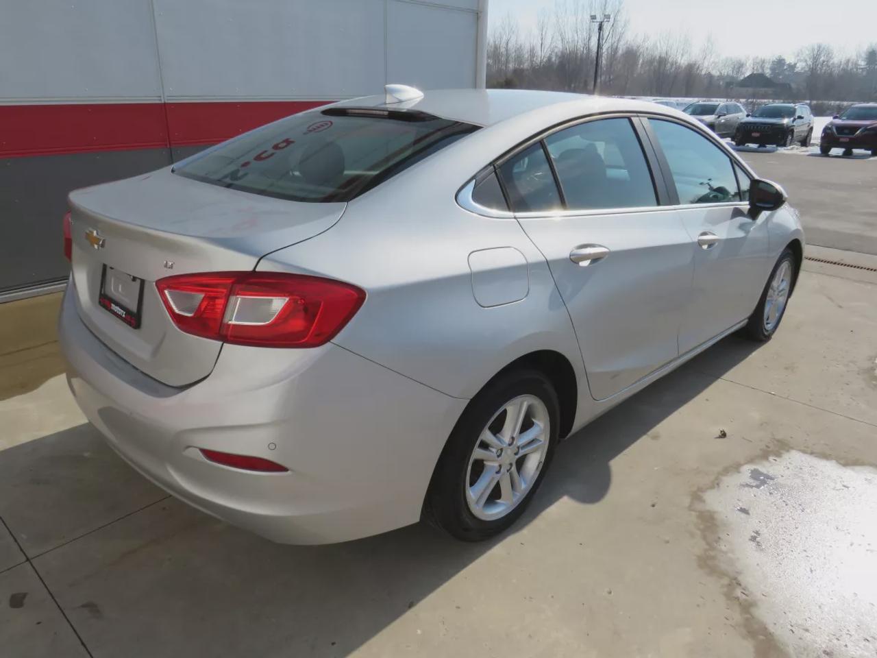 2016 Chevrolet Cruze LT  | Safety Certified | Clean Title | No Accidents | Alloy Rims | Remote Start | Power Seats | Digital Touchscreen | Reverse Camera | Heated Seats | Sunroof | Bose Sound System | Push Button Start | Cruise Control | Bluetooth Photo