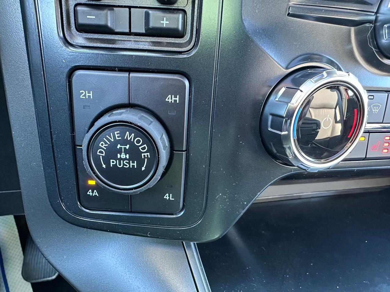 2026 Ford F-150 Lariat 4WD SuperCrew 5.5' Box Photo5