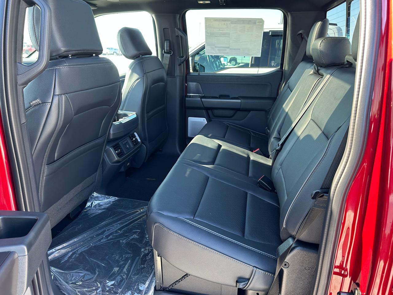 2026 Ford F-150 Lariat 4WD SuperCrew 5.5' Box Photo5