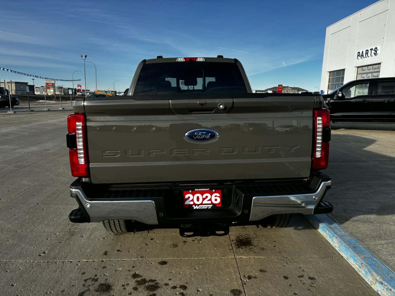 2026 Ford F-350 Super Duty SRW LARIAT 4WD CREW CAB 6.75' BOX Photo2