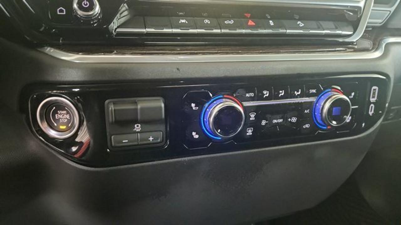 13574138